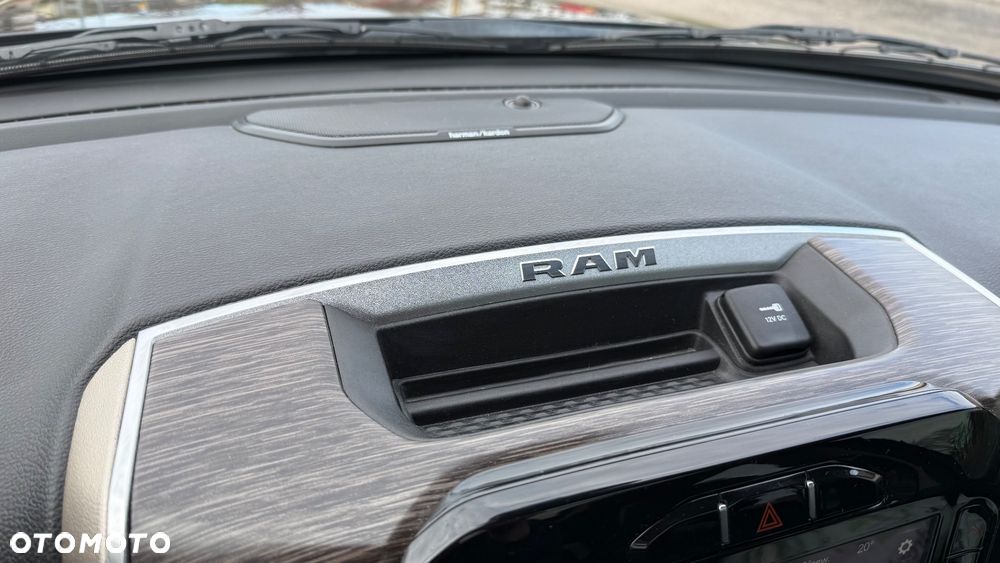 RAM 1500 Crew Cab Shortbed Laramie - 27