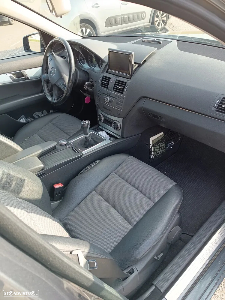 Mercedes-Benz C 220 CDi Avantgarde BlueEfficiency - 12