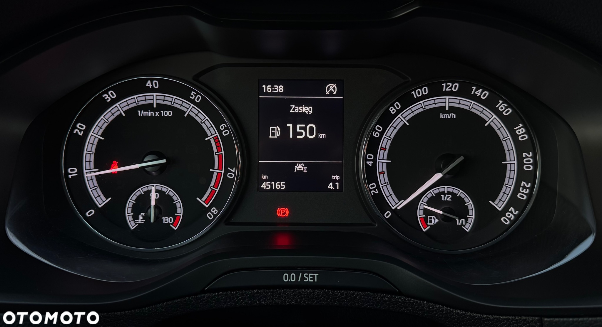 Skoda Karoq 1.5 TSI Sportline - 12