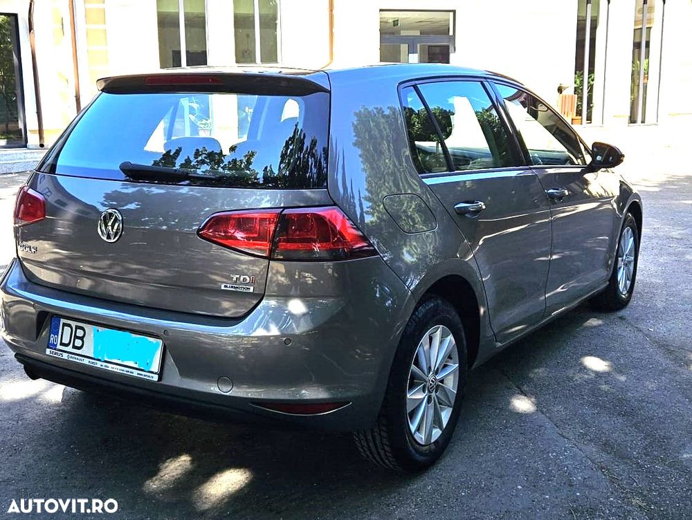 Volkswagen Golf 1.6 TDI DPF BlueMotion Technology Comfortline - 4