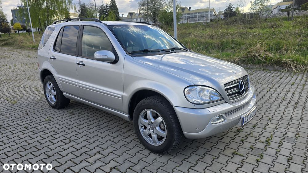 Mercedes-Benz ML 500 - 10