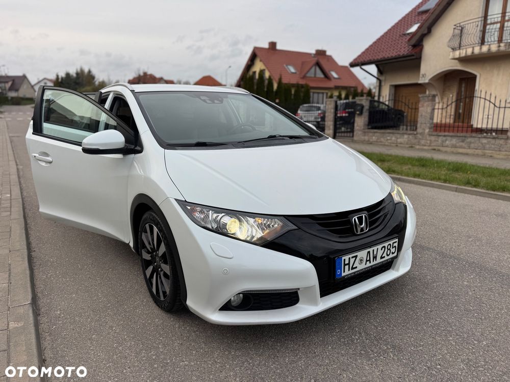 Honda Civic 1.8 i-VTEC Executive Black Edition - 39