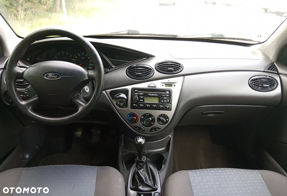 Ford Focus 1.6 16V Trend - 6