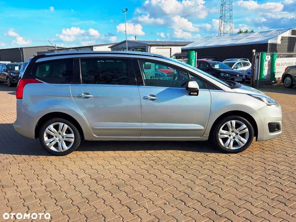 Peugeot 5008 HDI 115 Allure - 6