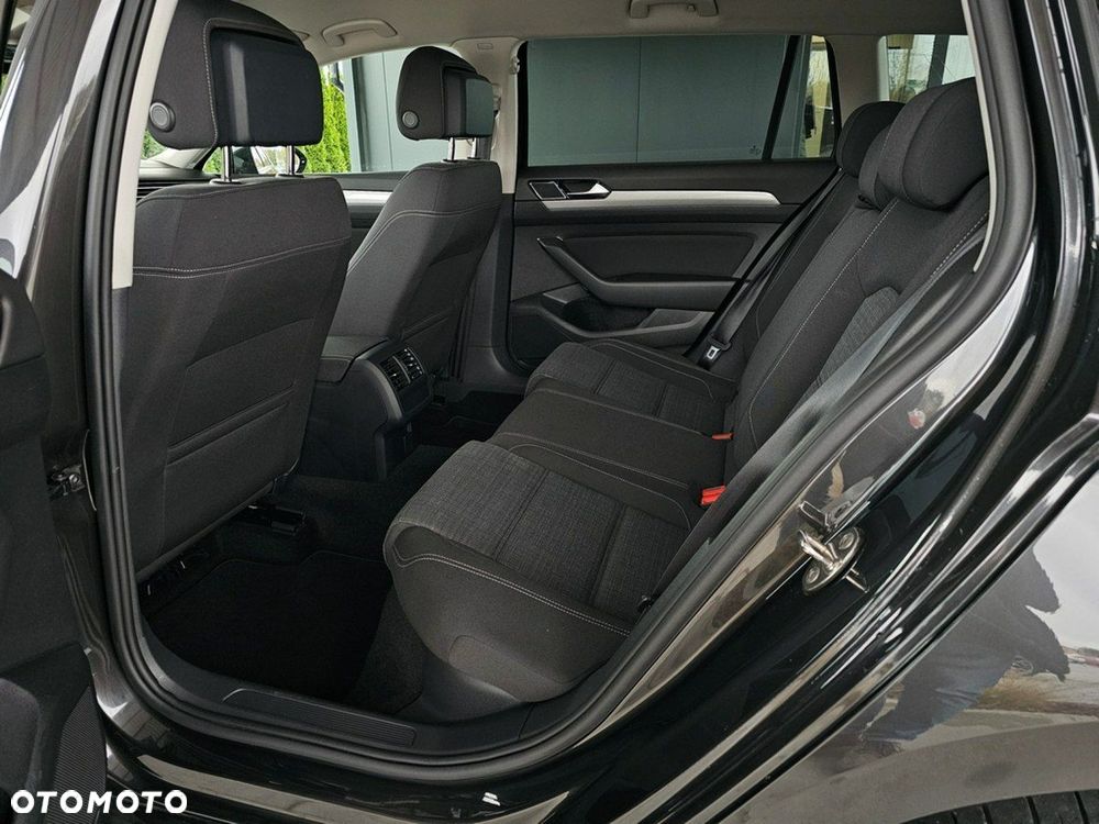 Volkswagen Passat Variant - 30