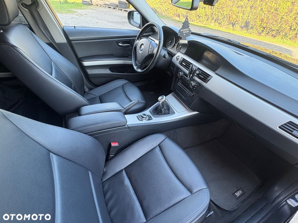 BMW Seria 3 318d - 9