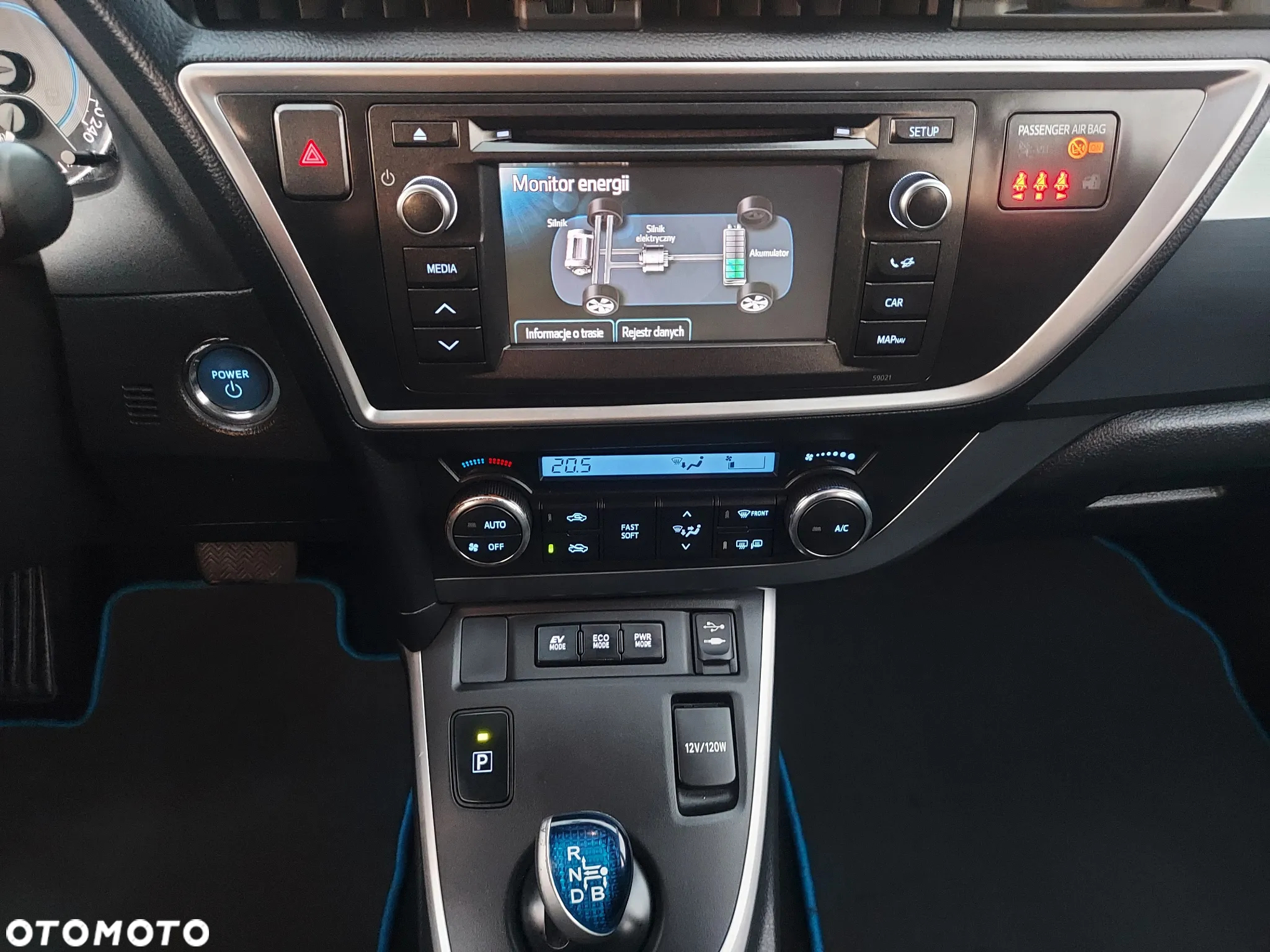 Toyota Auris 1.8 Hybrid Executive - 23