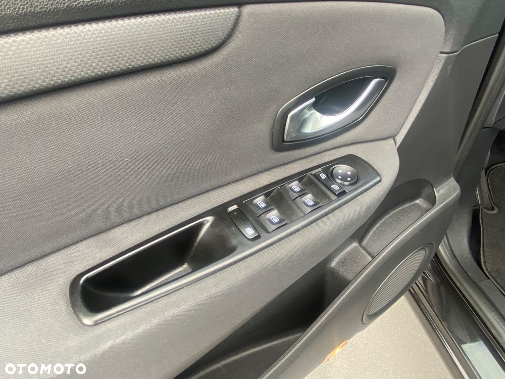 Renault Scenic 1.6 16V 110 Authentique - 24