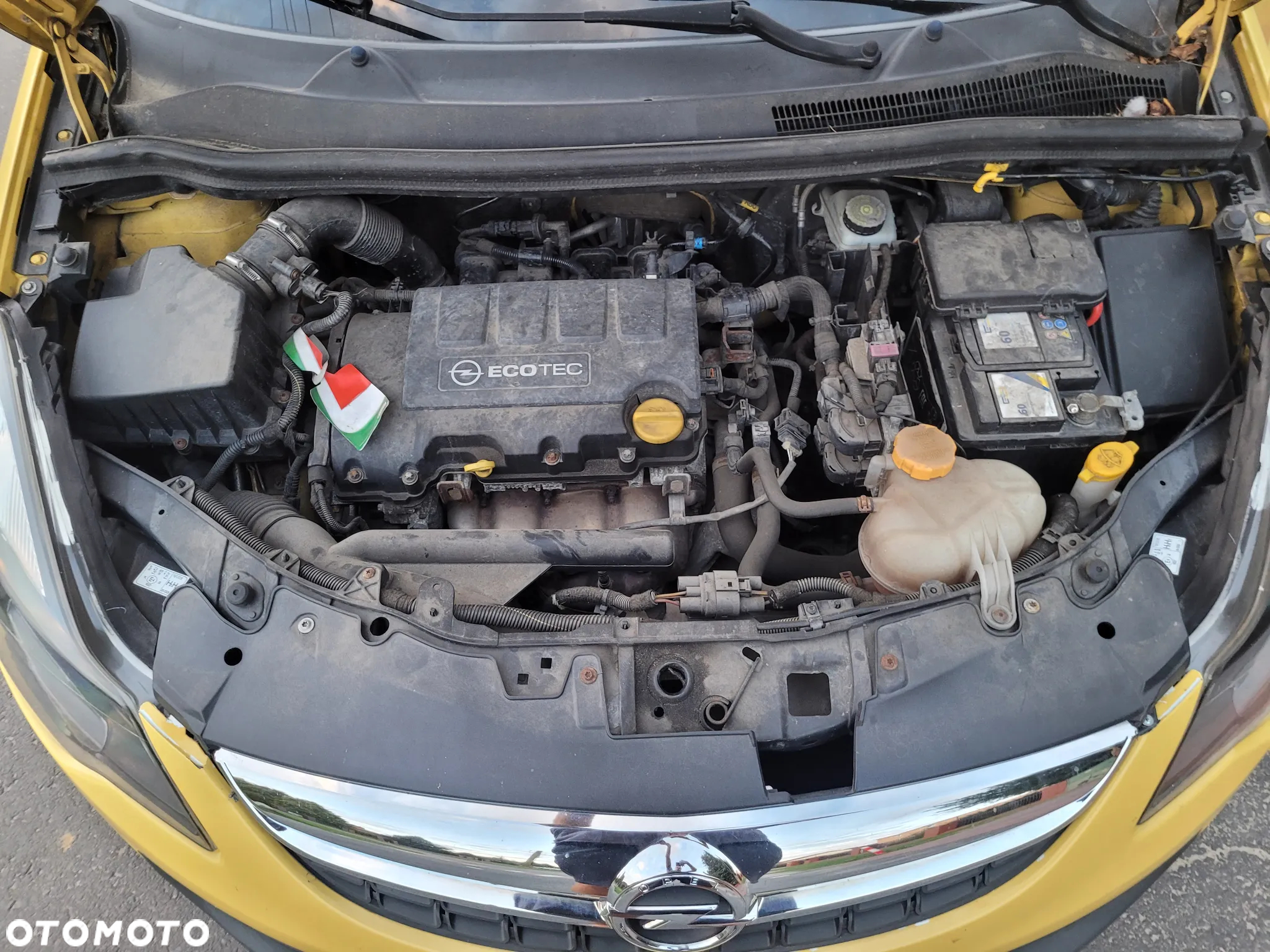 Opel Corsa 1.4 16V Color Edition - 11