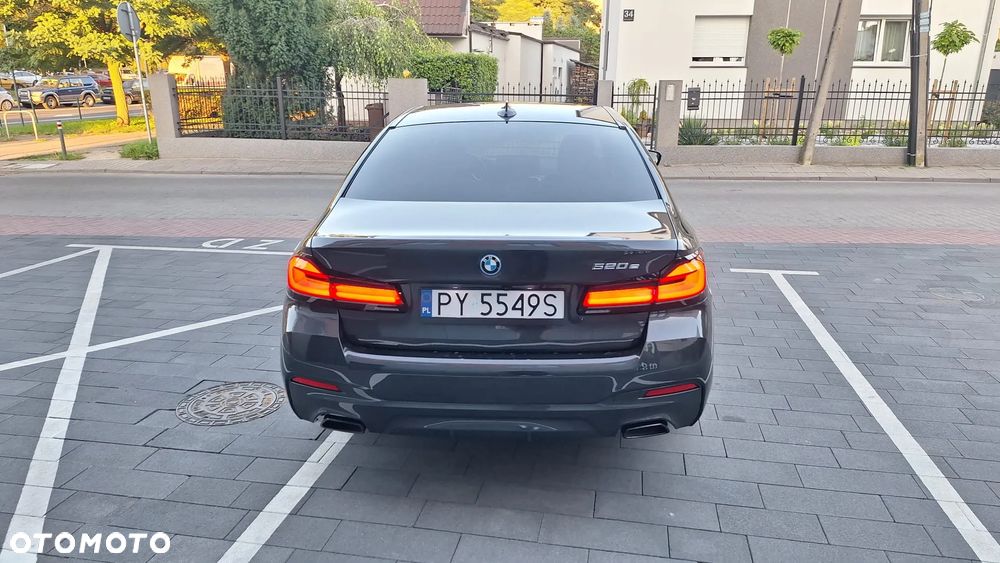 BMW Seria 5 520e M Sport sport - 10