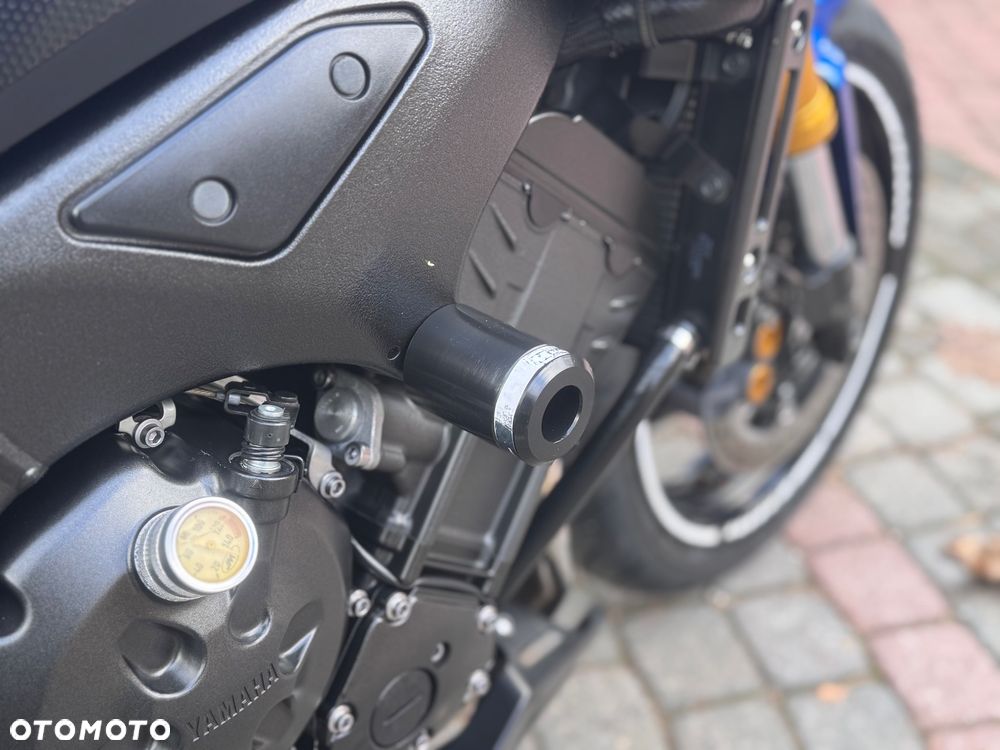 Yamaha FZ8 - 25