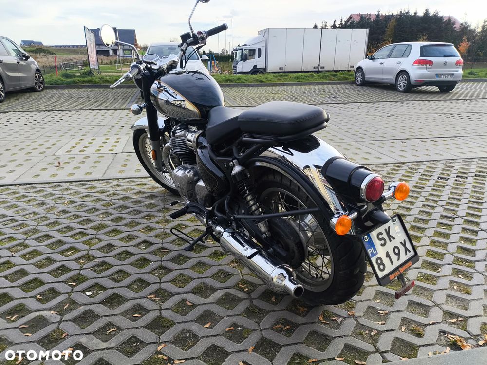 Royal Enfield Classic - 2