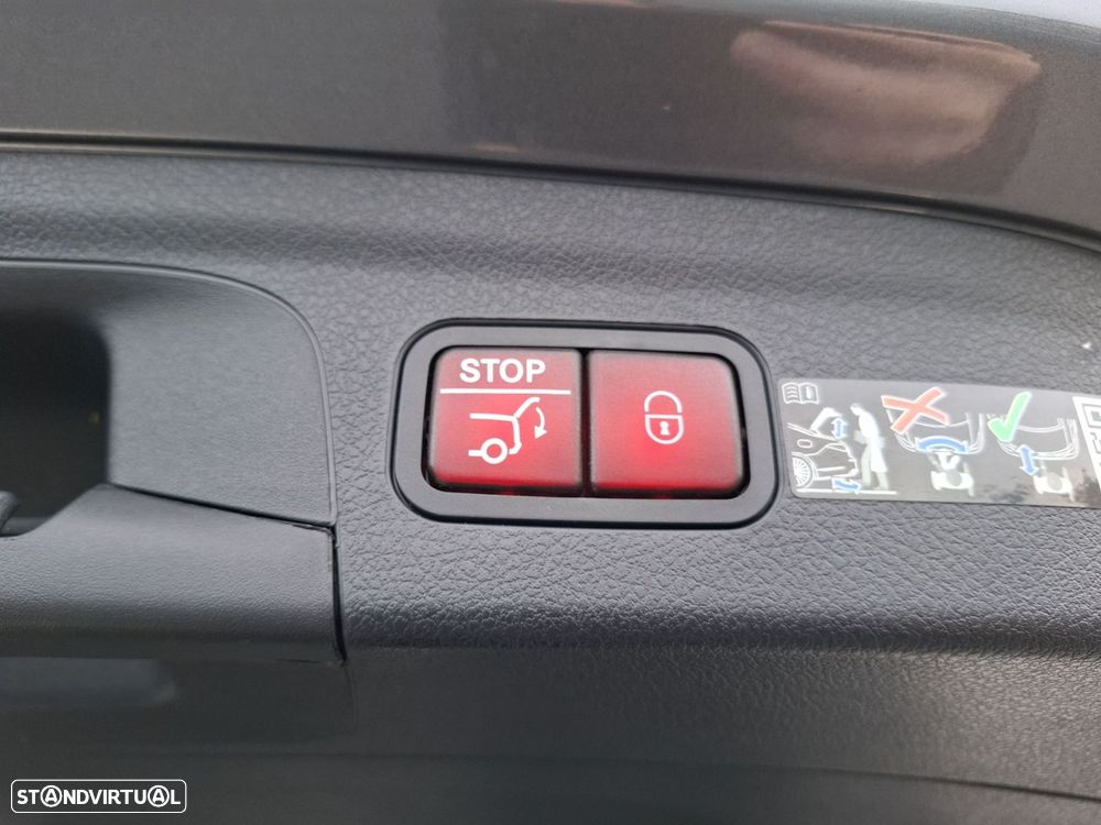 Mercedes-Benz GLE 300 d 4Matic - 28