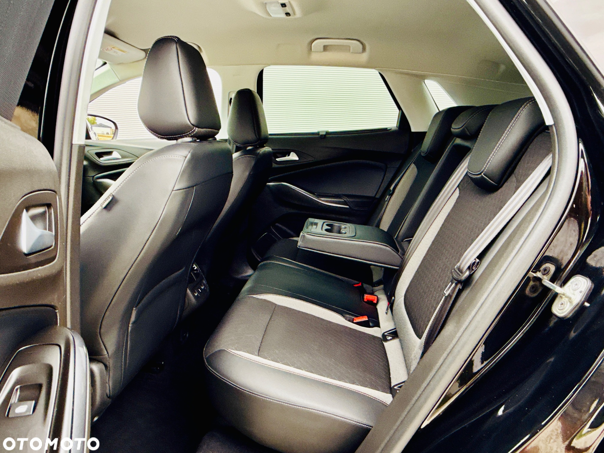 Opel Grandland X 1.2 Start/Stop Automatik Business INNOVATION - 6