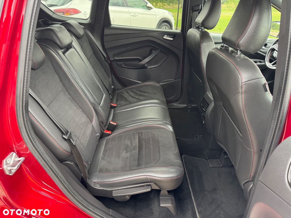 Ford Kuga 1.5 EcoBoost 2x4 ST-Line - 22