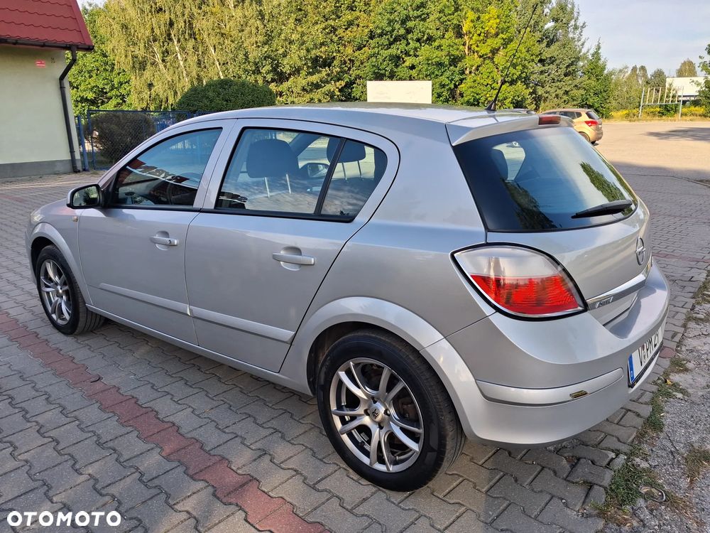 Opel Astra - 4