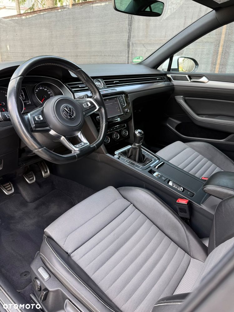 Volkswagen Passat 2.0 TDI BMT Highline - 9