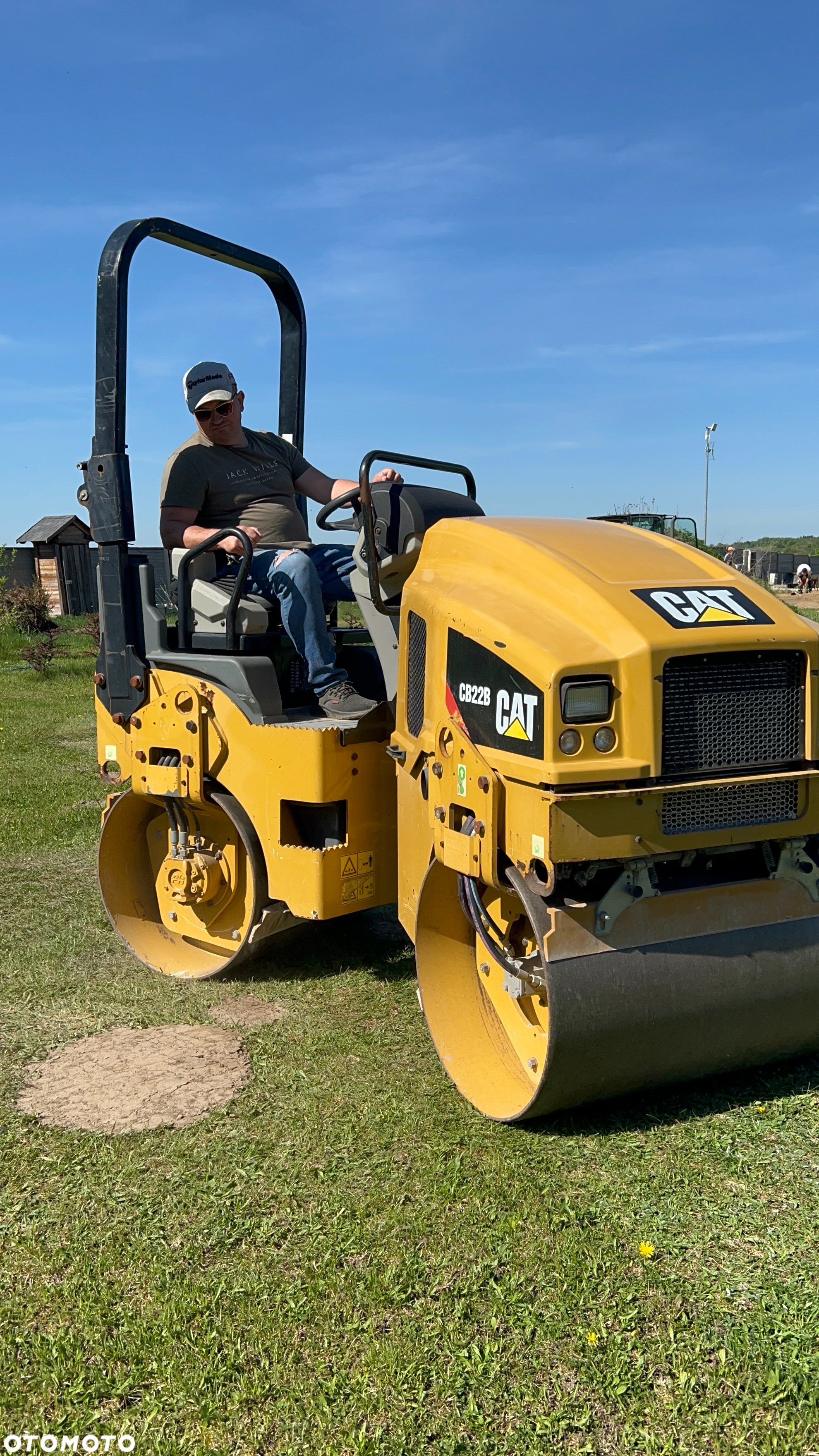 Caterpillar Walec drogowy CAT 100cm CB22B 2017r  zagęszczarka Catepillar CB 22 B Szer 100 cm Wibracja na oba bębny Zbiorniki na wodę Bomag  2,5 tony 24KW - 7