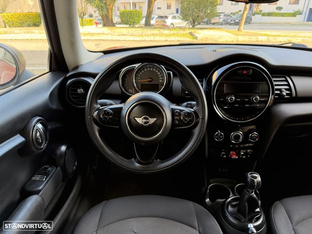 MINI 3 Portas One D - 9