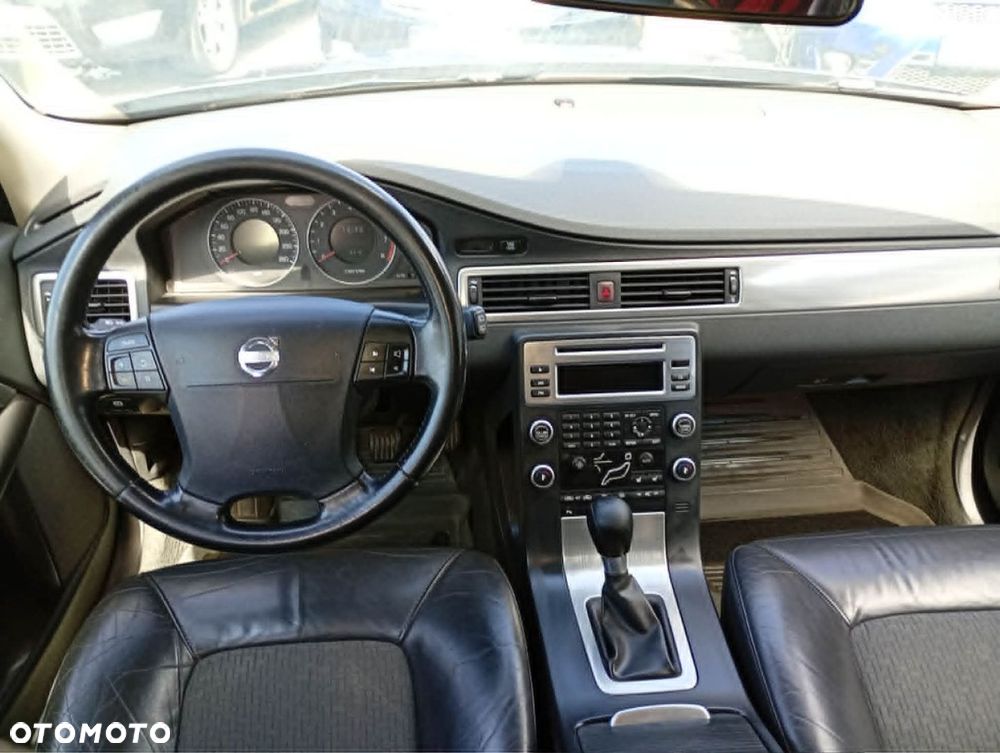 Volvo V70 - 8