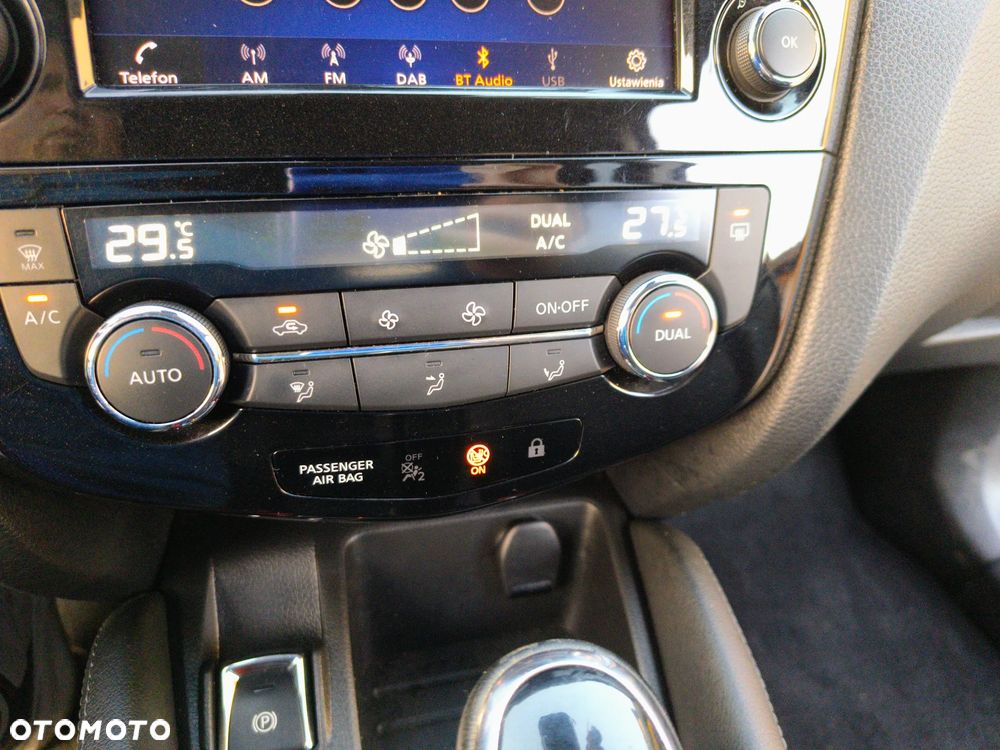 Nissan Qashqai 1.7 dCi 4x4 N-Connecta Xtronic - 9