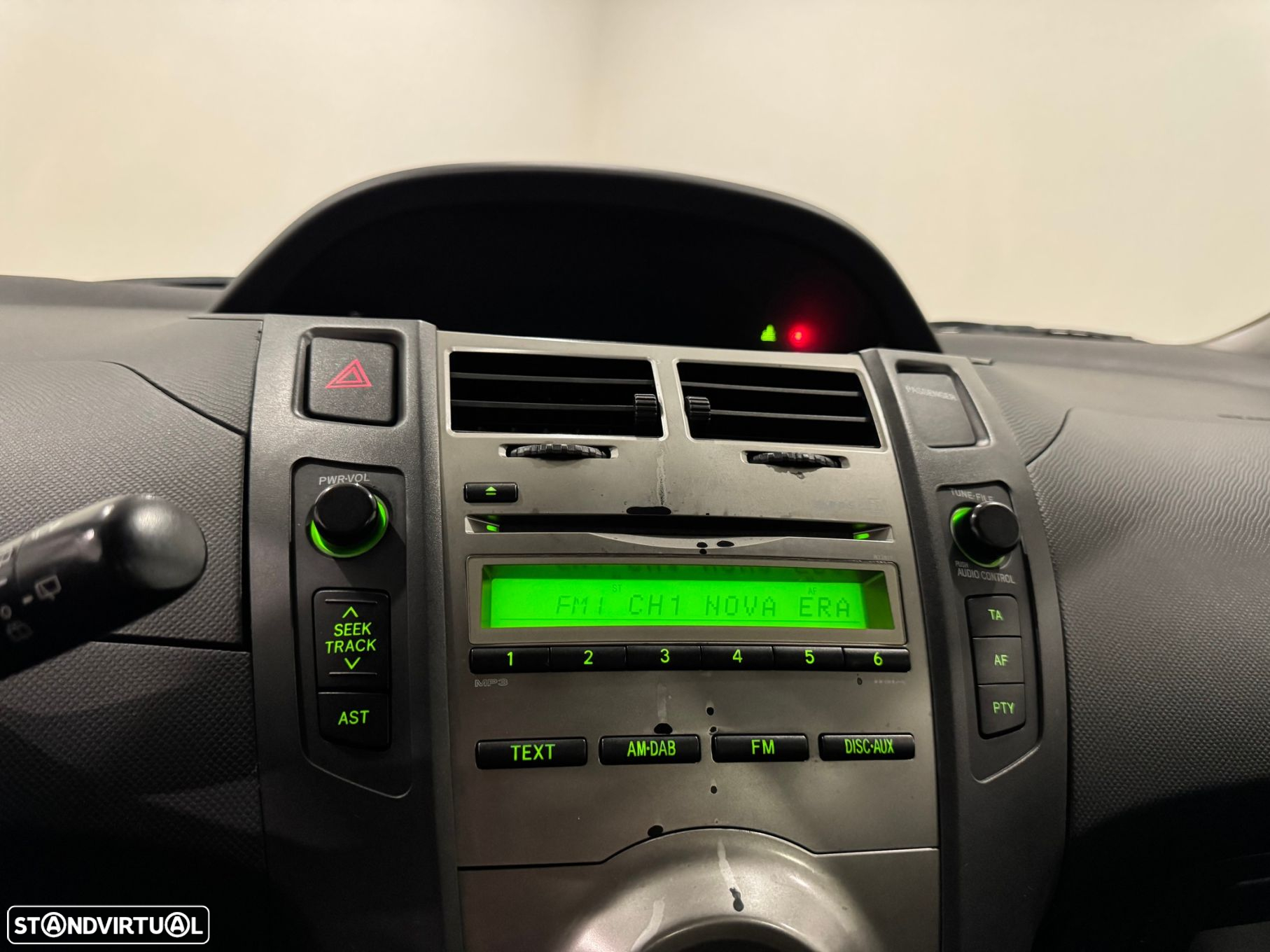 Toyota Yaris 1.33 VVT-i Comfort+AC - 31