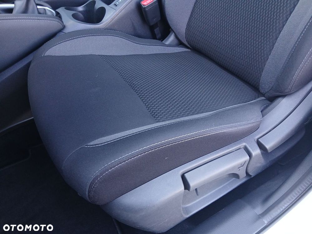 Nissan Qashqai 1.3 DIG-T N-Style EU6d - 25