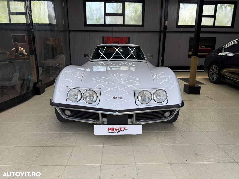 Chevrolet Corvette - 2