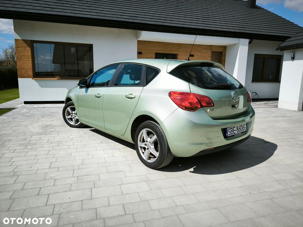 Opel Astra - 5