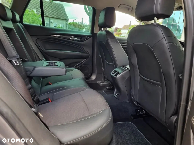Opel Insignia 2.0 CDTI automatik Business Innovation - 29