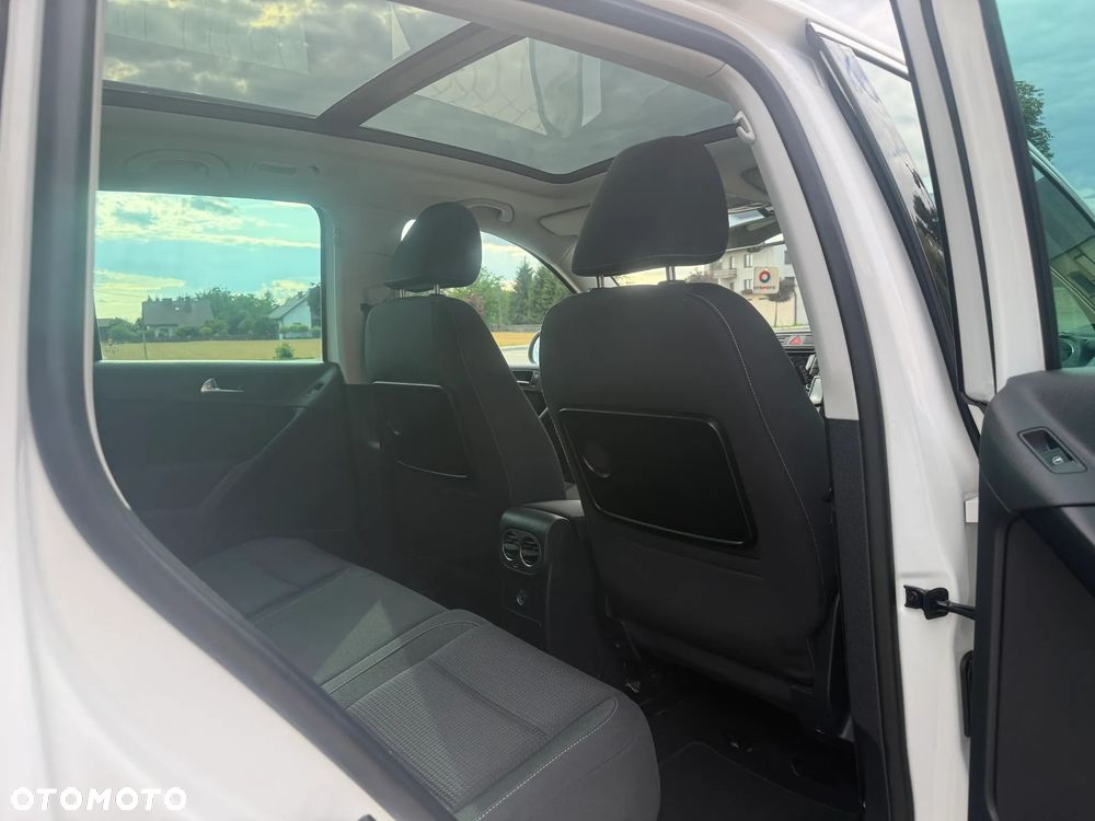 Volkswagen Tiguan - 11