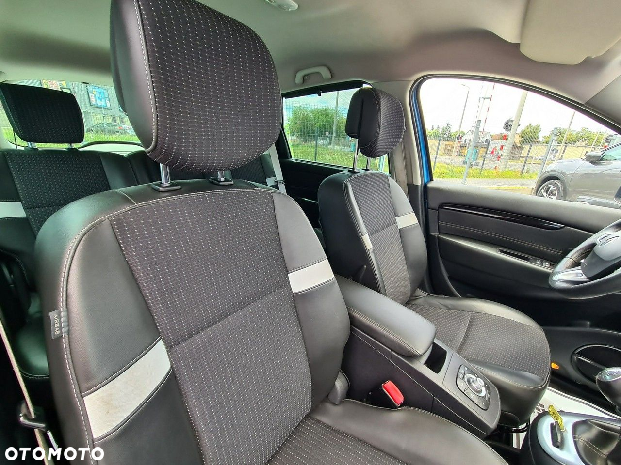 Renault Scenic ENERGY TCe 115 Bose Edition - 26