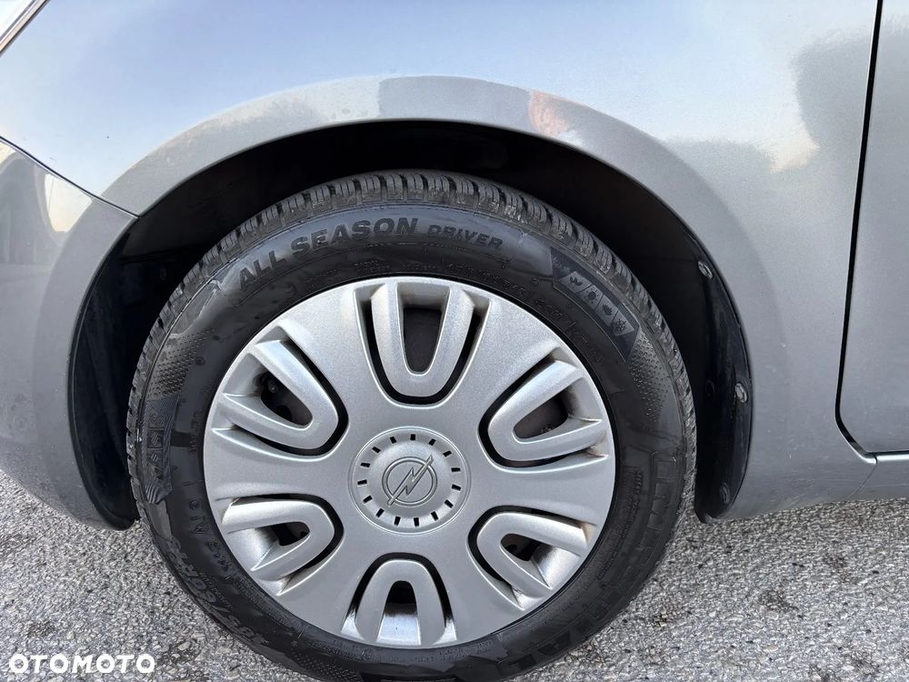 Opel Meriva - 25