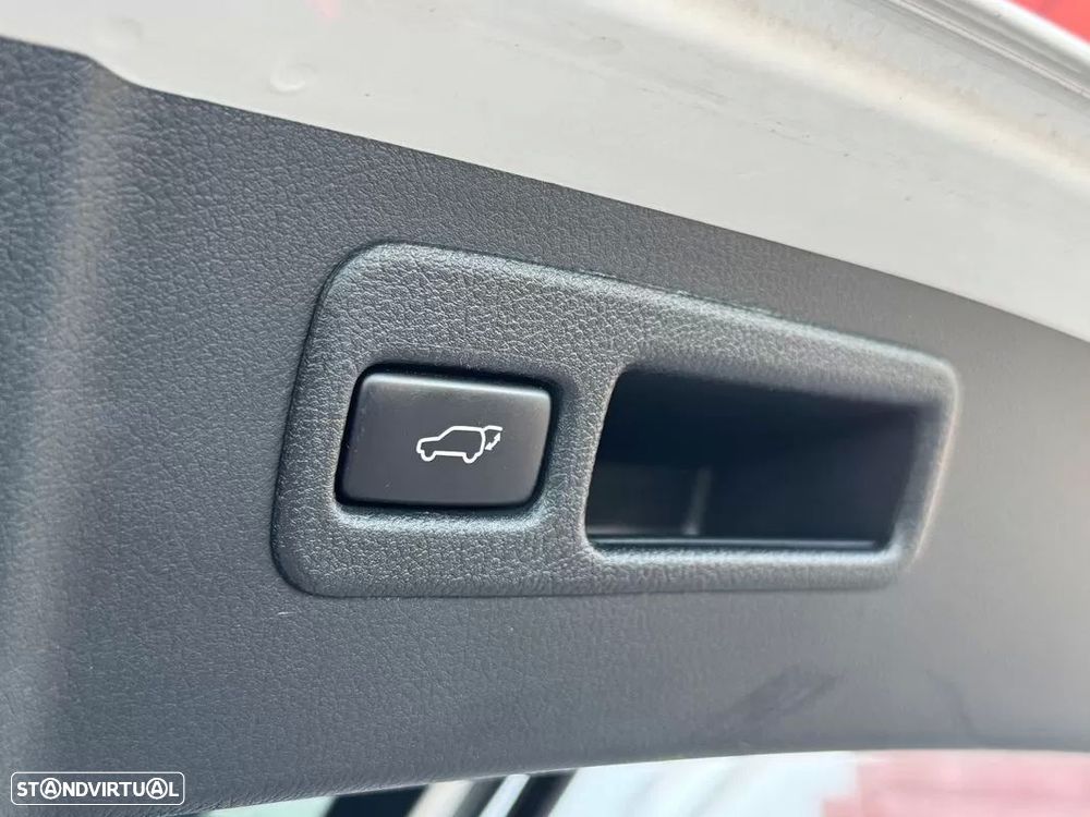 Lexus NX 300h Executive - 29