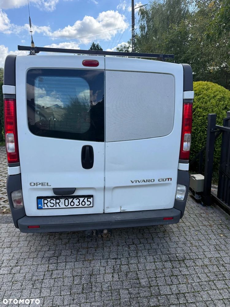 Opel Vivaro - 11