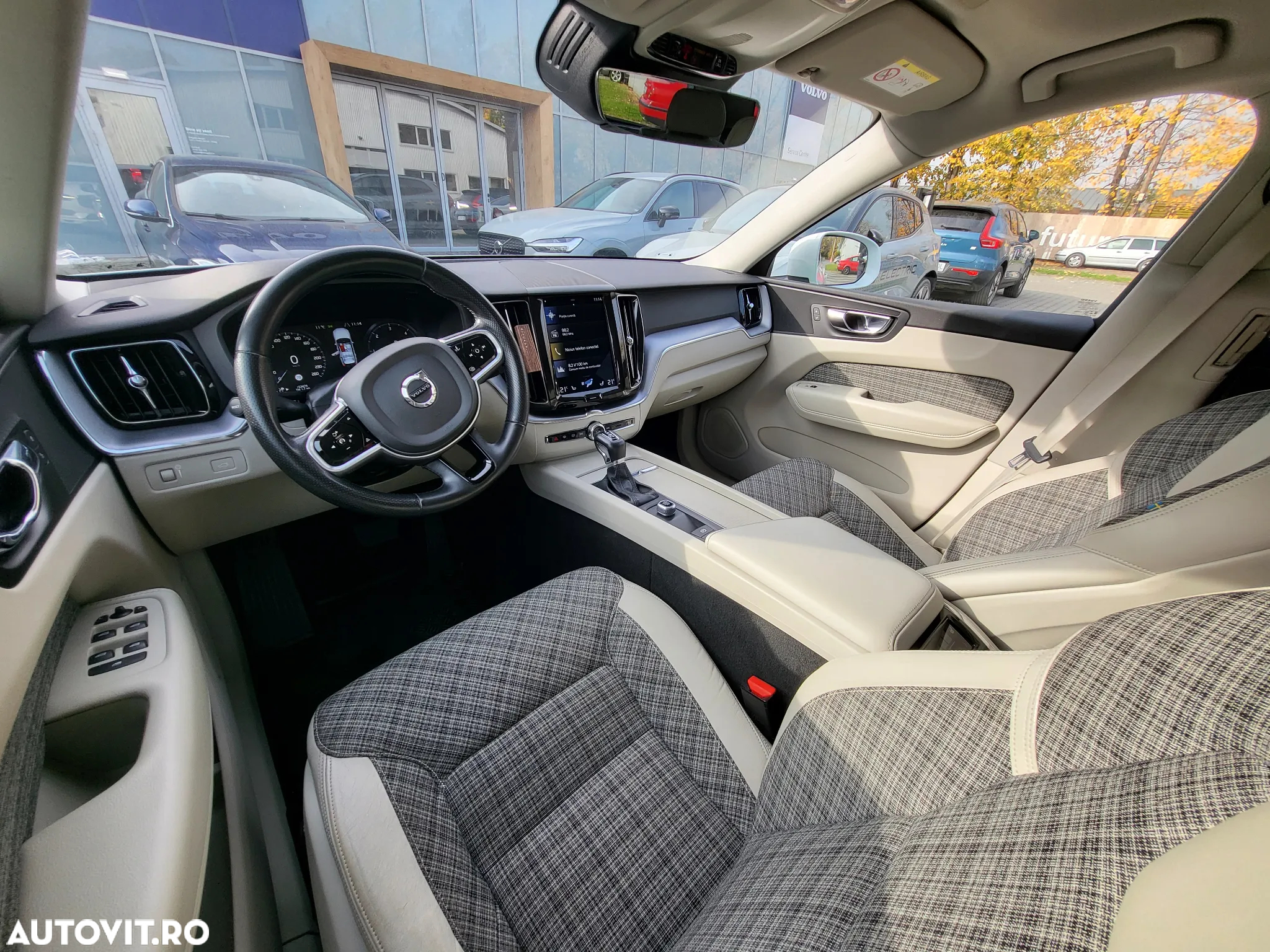 Volvo XC 60 D4 AWD Geartronic Momentum - 9