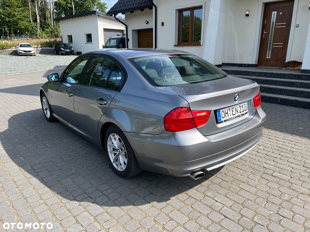BMW Seria 3 318i Edition Lifestyle - 4