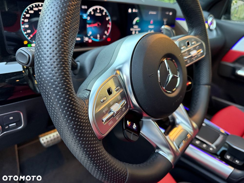 Mercedes-Benz GLA AMG 35 4-Matic - 17