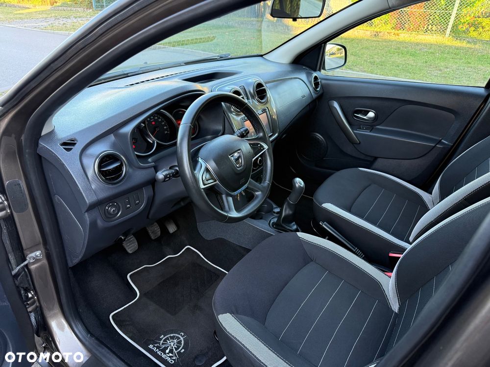Dacia Sandero 0.9 TCe SL Celebration S&S - 8