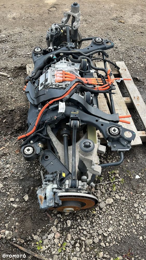 BELKA OŚ ZAWIESZENIA TYŁ VOLVO XC60 II HYBRYDA - 2