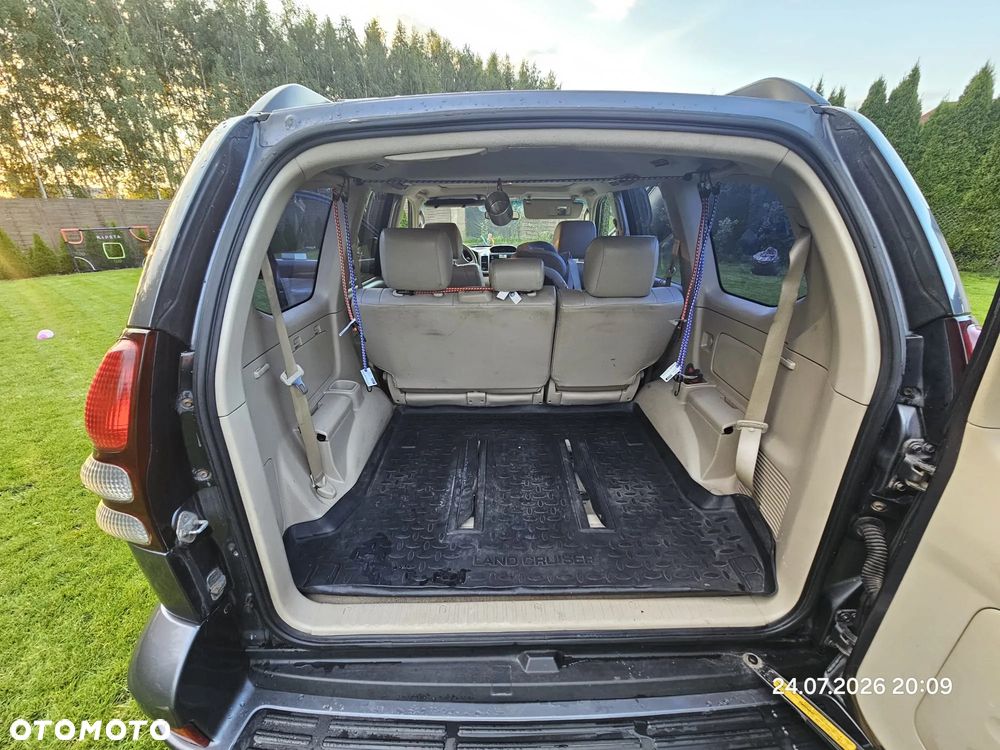 Toyota Land Cruiser - 11