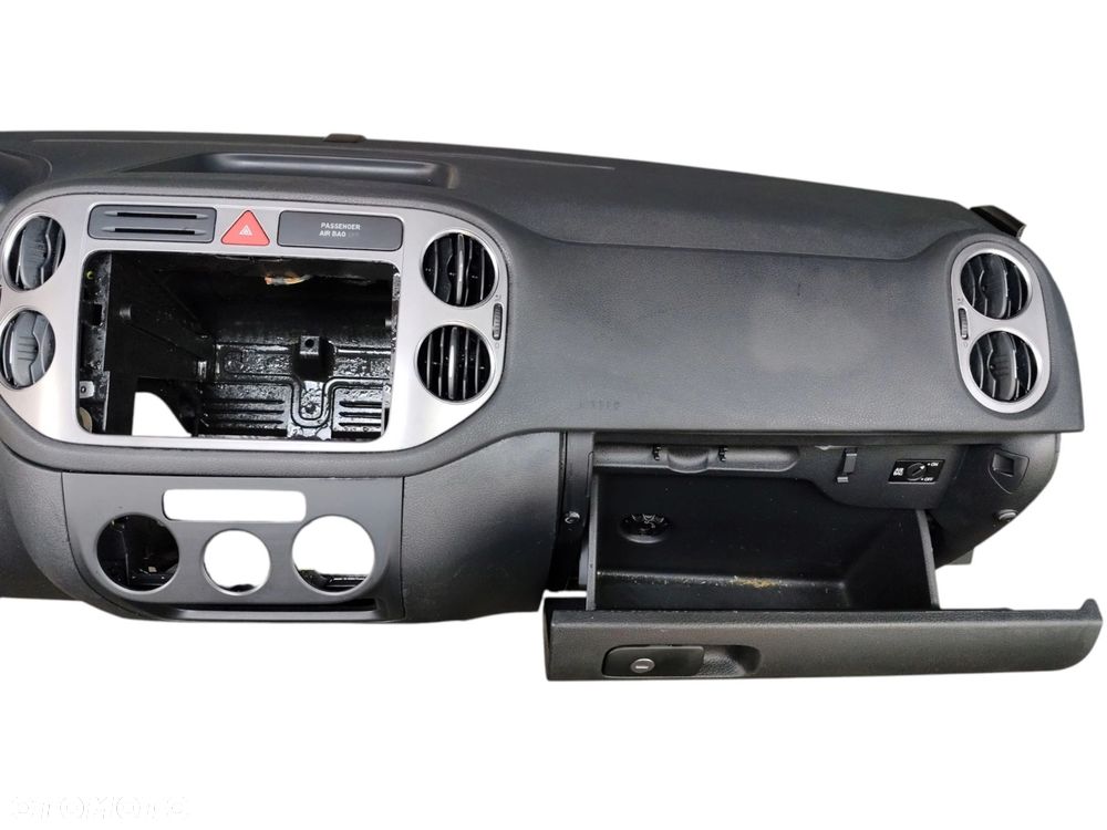 DESKA ROZDZIELCZA VOLKSWAGEN TIGUAN I 5N (2007-2011) 2.0 TDI 140KM - 5