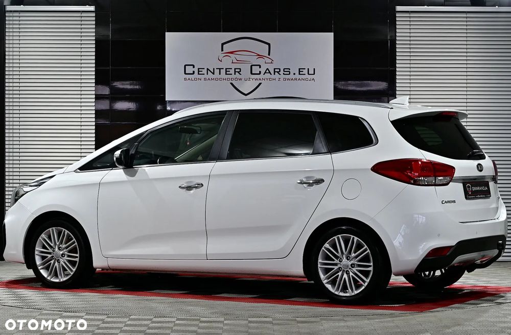 Kia Carens - 13