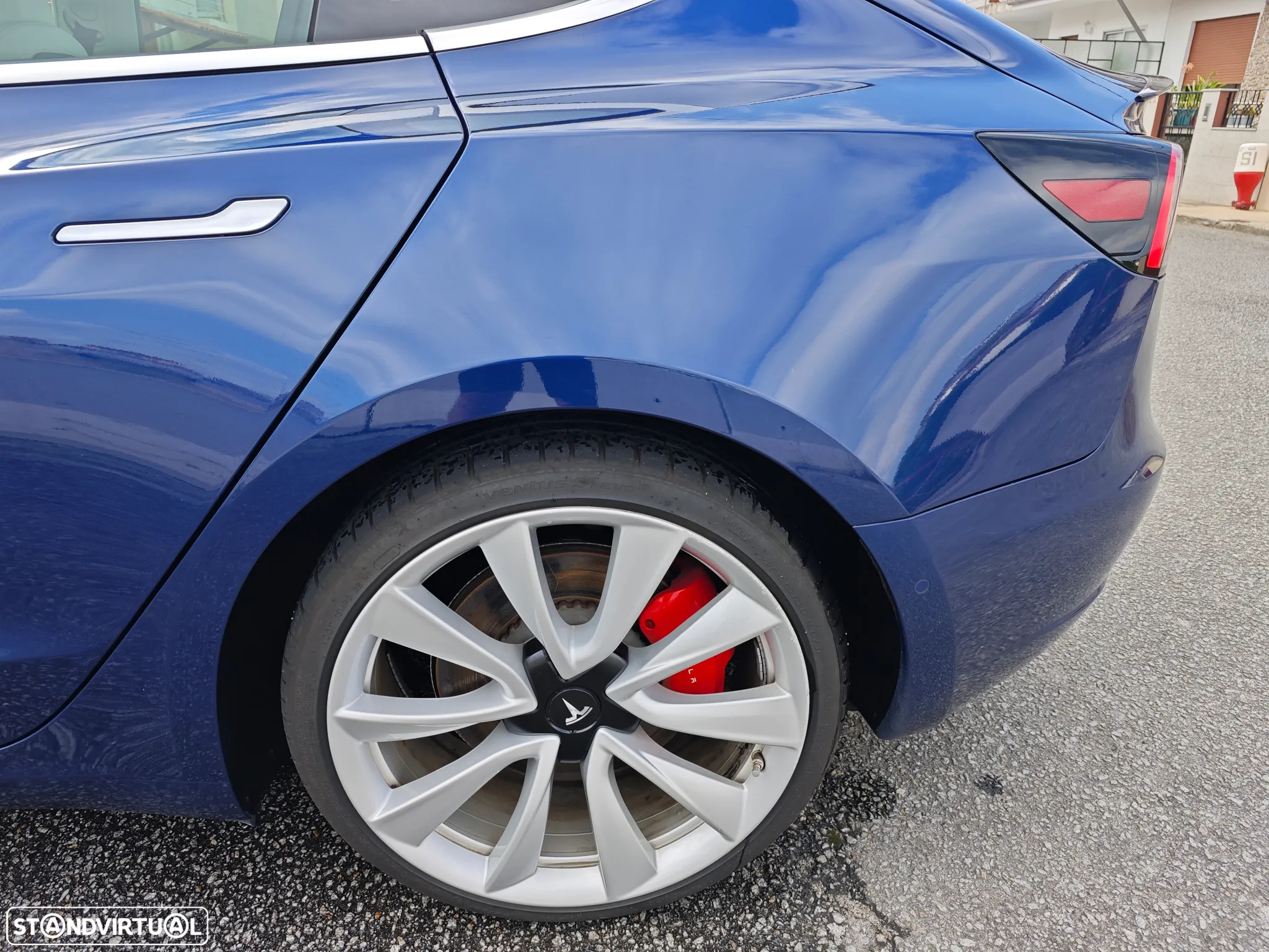 Tesla Model 3 Long Range AWD Dual Motor Performance - 11
