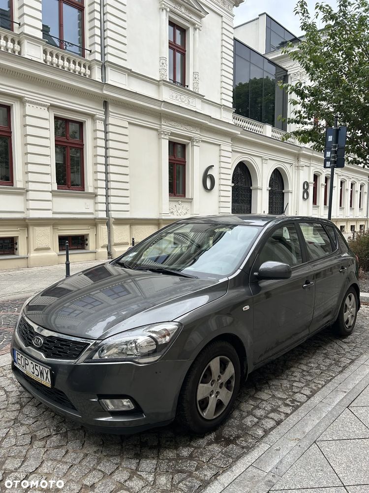 Kia Ceed 1.4 Comfort + - 8