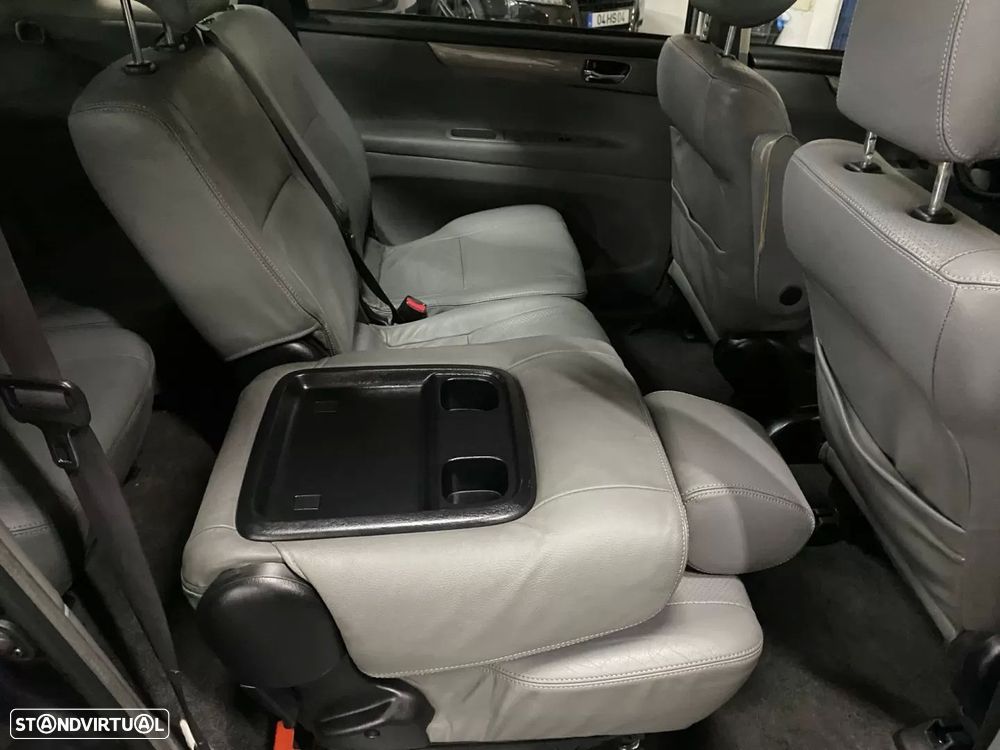 Toyota Avensis Verso 2.0 D-4D Sol TA - 17