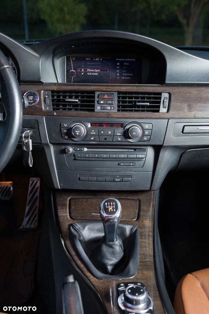 BMW Seria 3 320i - 12