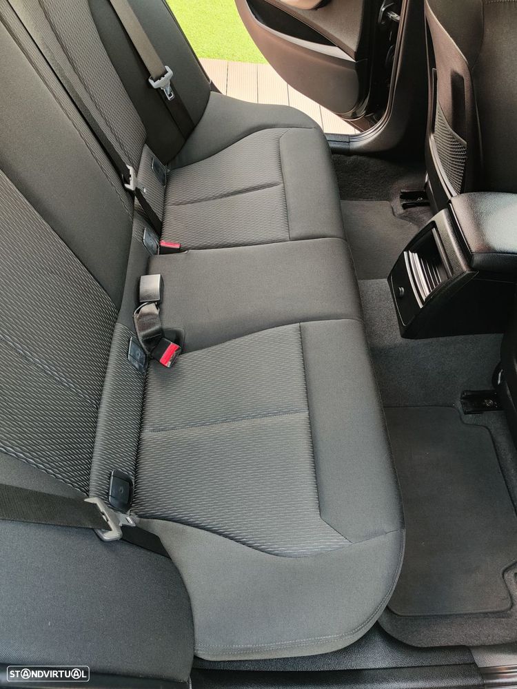 BMW 116 d Advantage Auto - 27