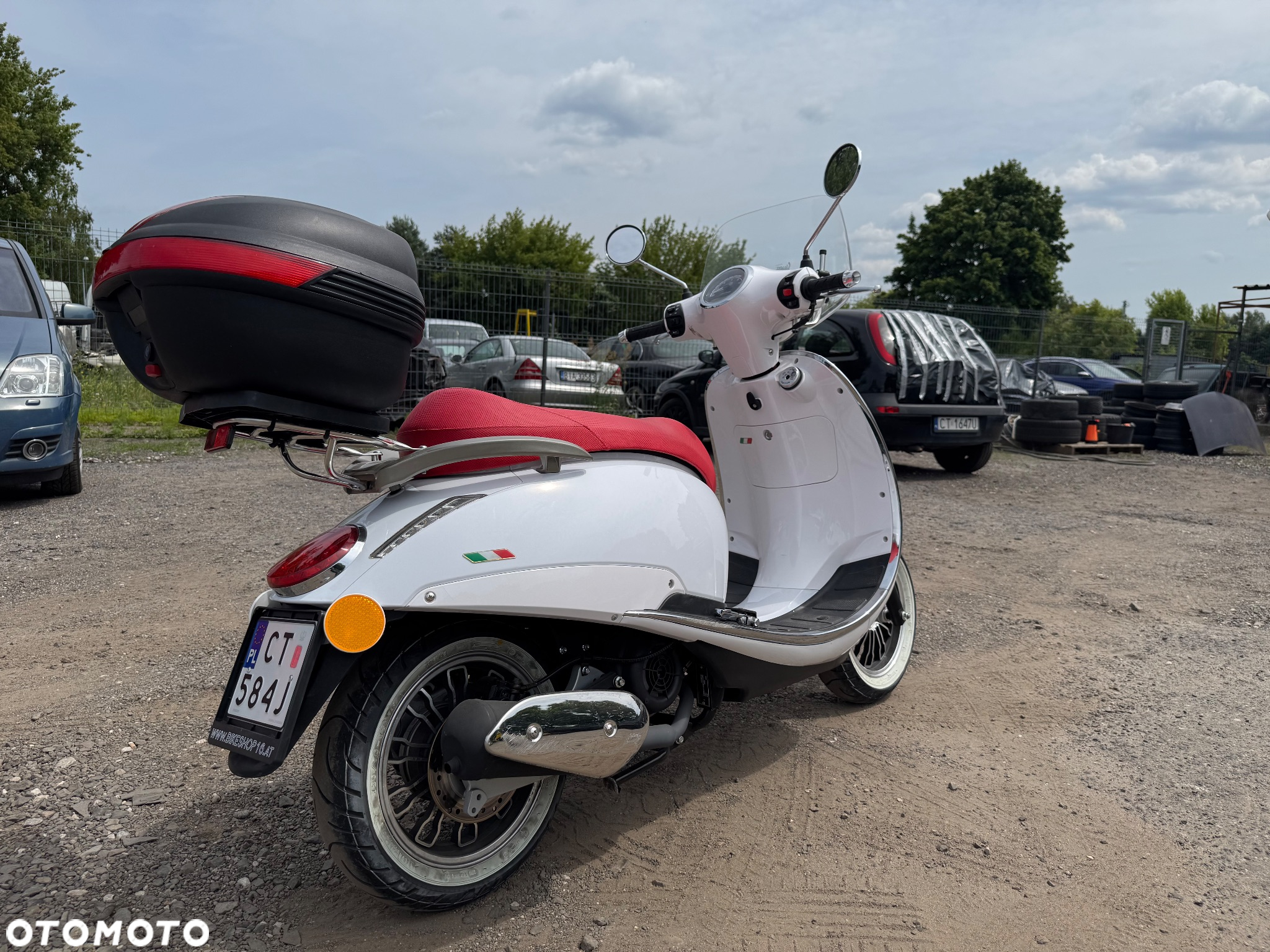 Piaggio Vespa - 5