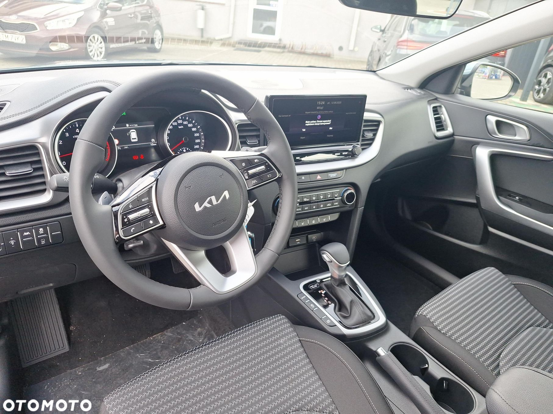 Kia Ceed - 9